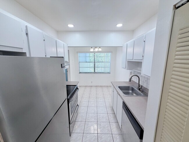 Photo - 8405 NW 61st St Unit D305
