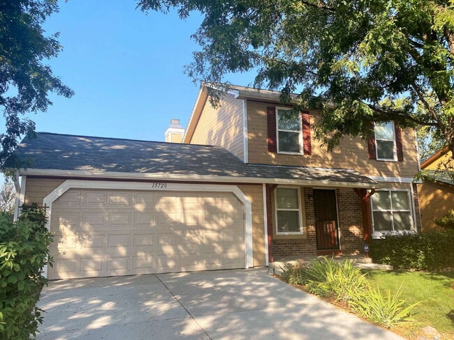 Building Photo - Wonderful 2 Bedroom and Loft on Large Lot and Backs to Open Space!