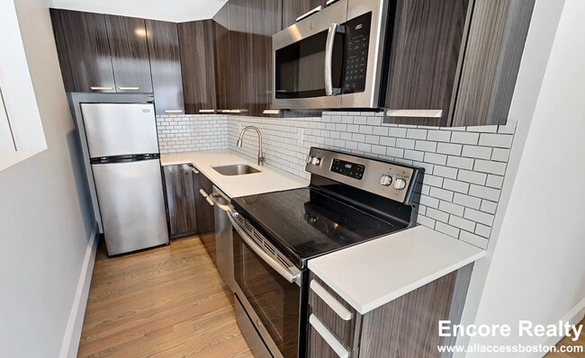 Photo - 19 Peterborough St Unit 14