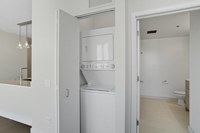 Photo - 279 N Canal St