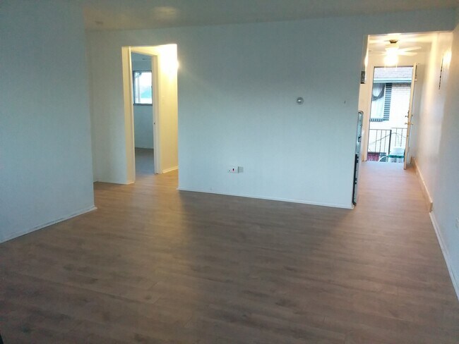 Photo - 3453 W Kenyon Ave
