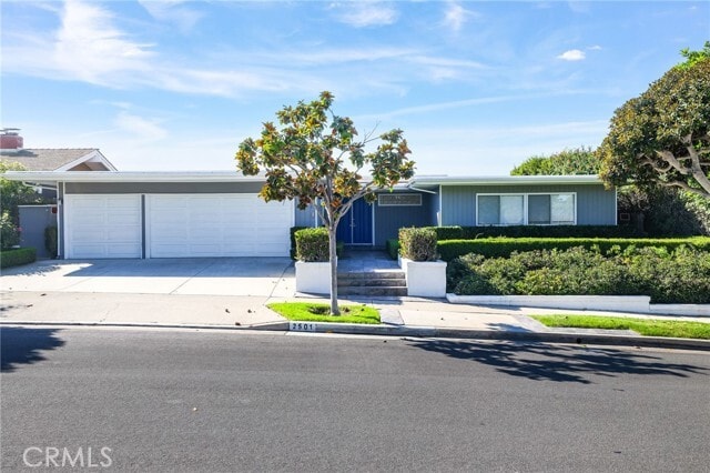 Building Photo - 2501 Blue Water Dr