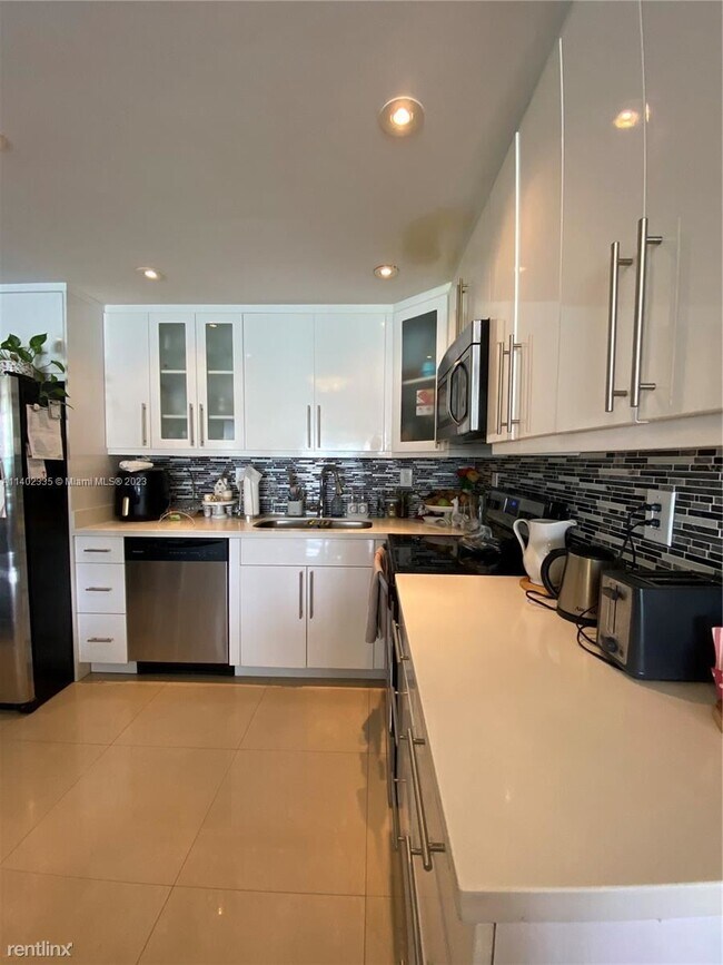 Photo - 2 br, 2 bath Condo - 19390 Collins Ave Apt... Unit Apt 1508