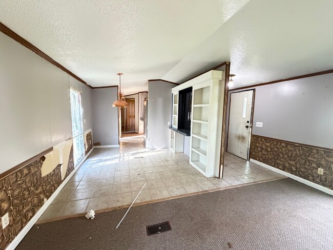 Photo - 183 Ainsley Ave