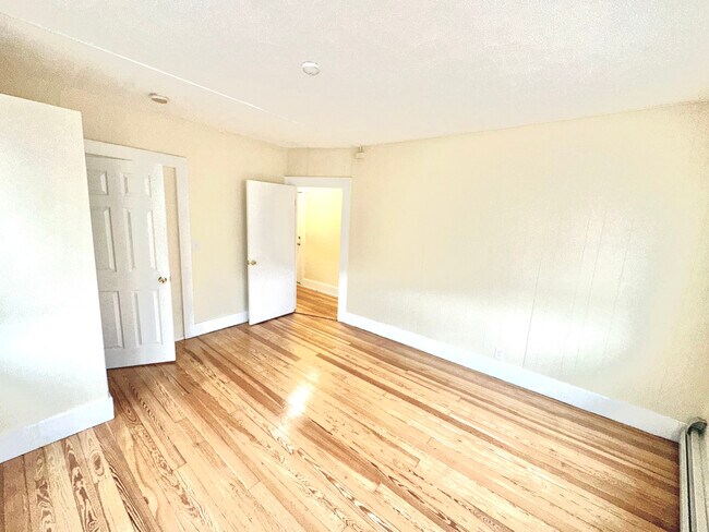 Photo - 1019 W Main St Unit 3L