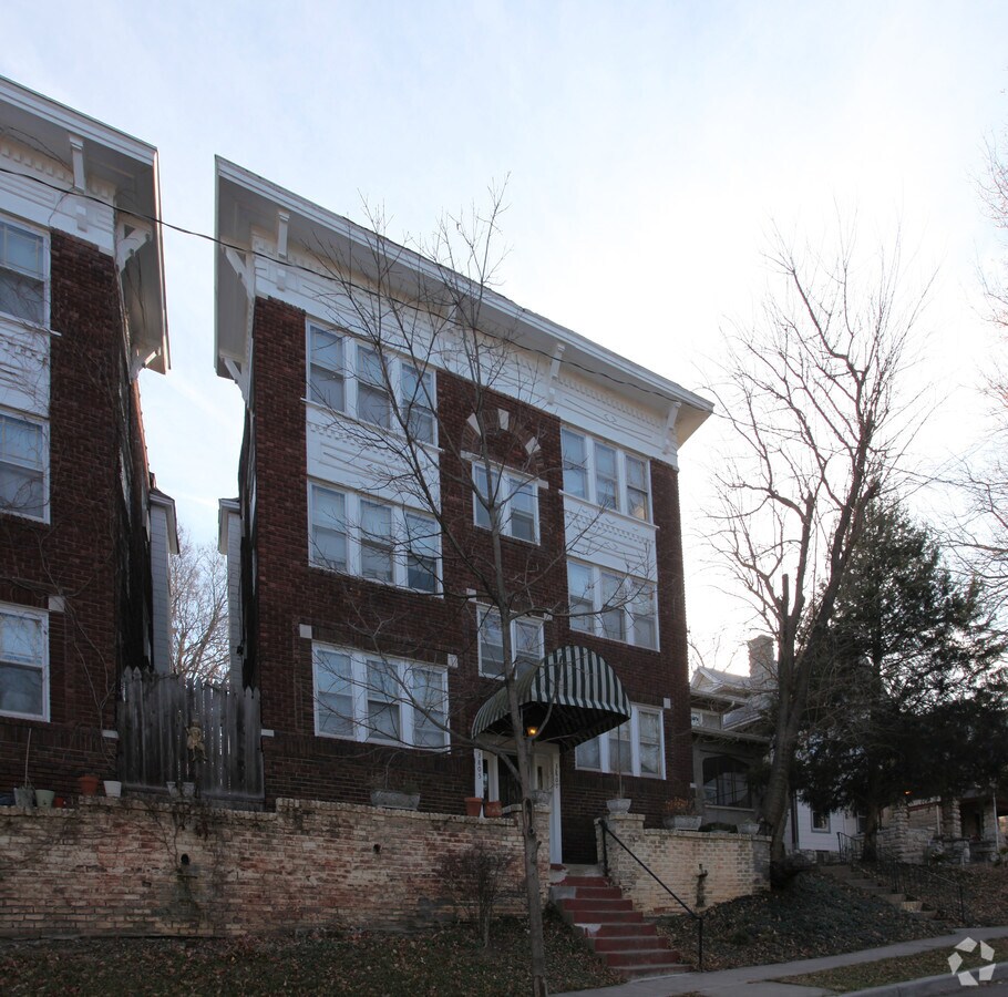 Photo - 3805-3807 Terrace St