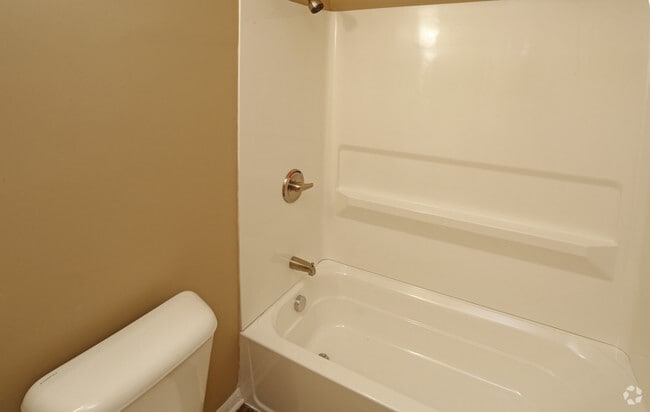 2BR, 1 BA - 900 SF