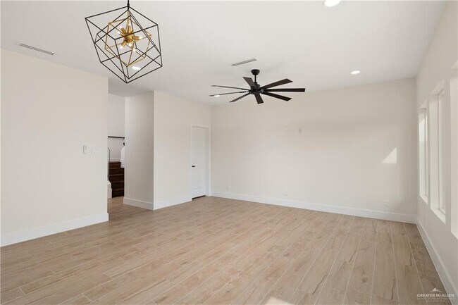 Photo - 19 S K Center St