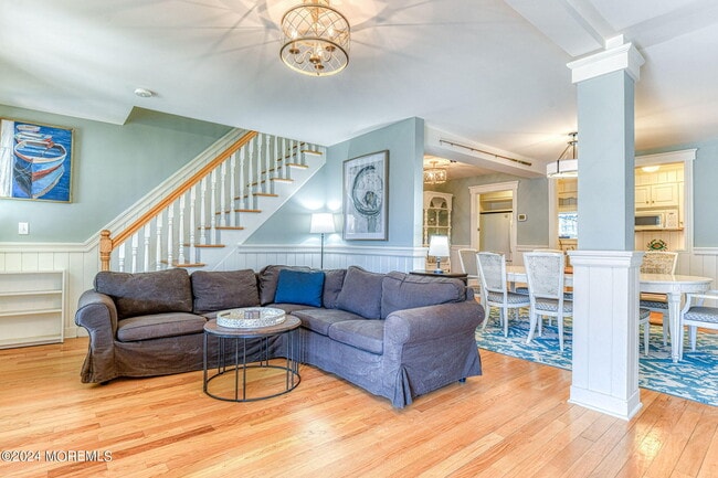 Photo - 5 1/2 Embury Ave