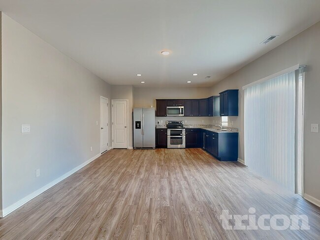 Photo - 165 Ogden Pond Pl