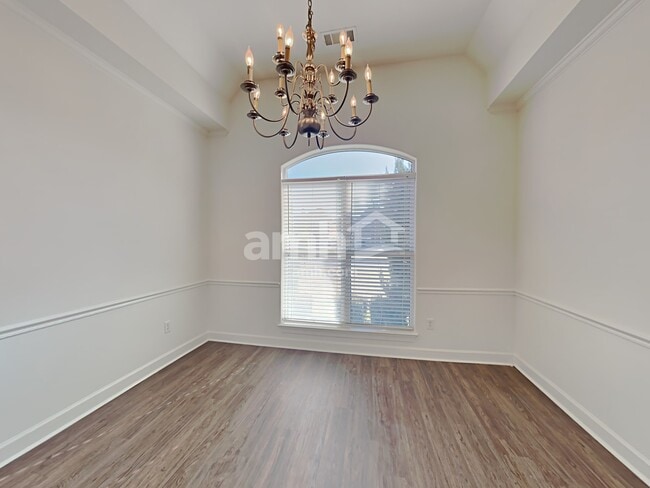 Photo - 9664 Woodland Creek Ln