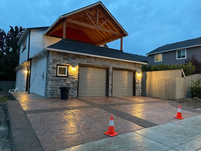 1184 Rutherford Dr