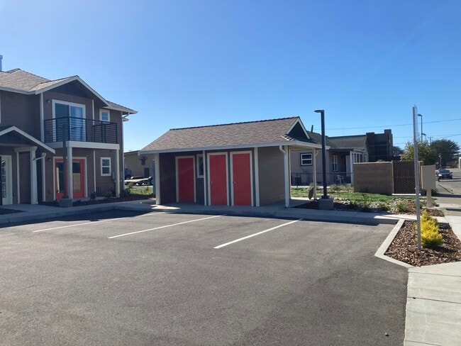 Photo - 2042 Smith Ln Unidad C