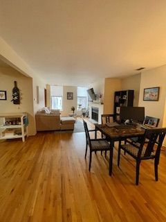 Photo - 3055 N Sheffield Ave