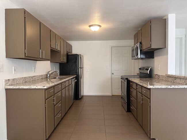 922 N 85th St Unidad 04