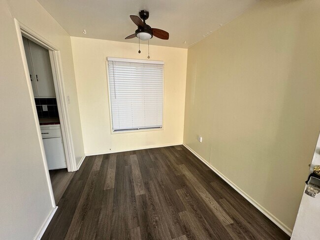 Photo - 432 Everett St