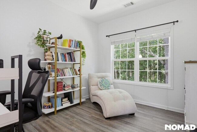 Photo - 2540 Lansing Ln