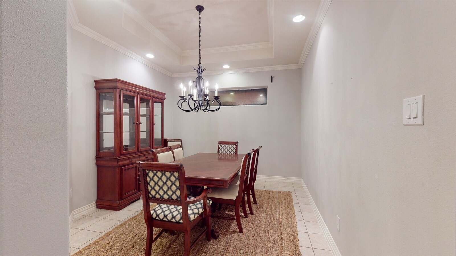 Photo - 5909 Sawyer Dr