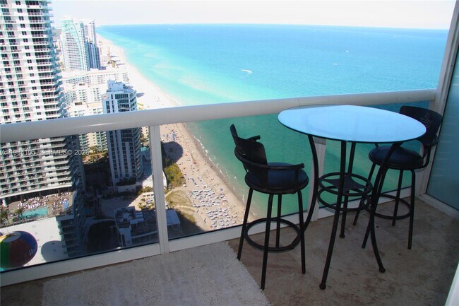 Building Photo - 1830 S Ocean Dr Unit 4212