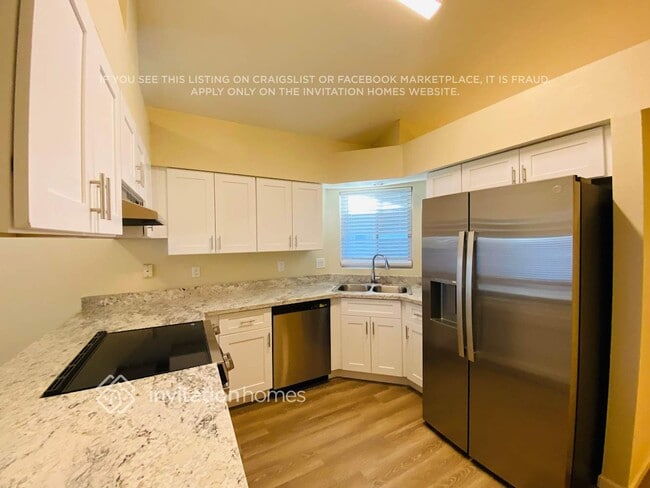 Photo - 1311 W Straford Dr