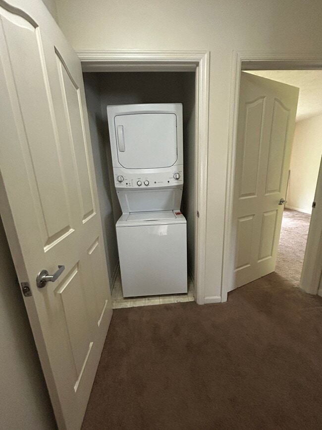 LAUNDRY 3 BEDROOM