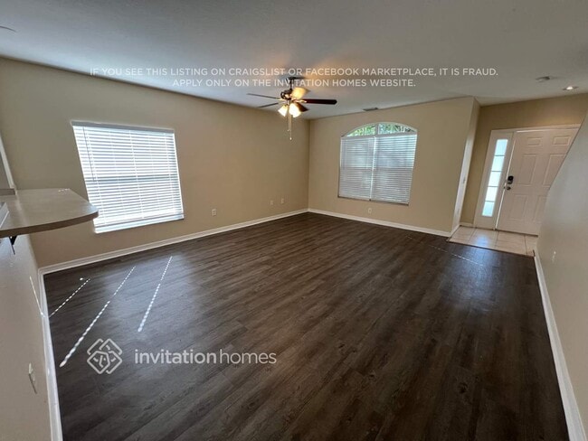 Photo - 7108 49th Pl E