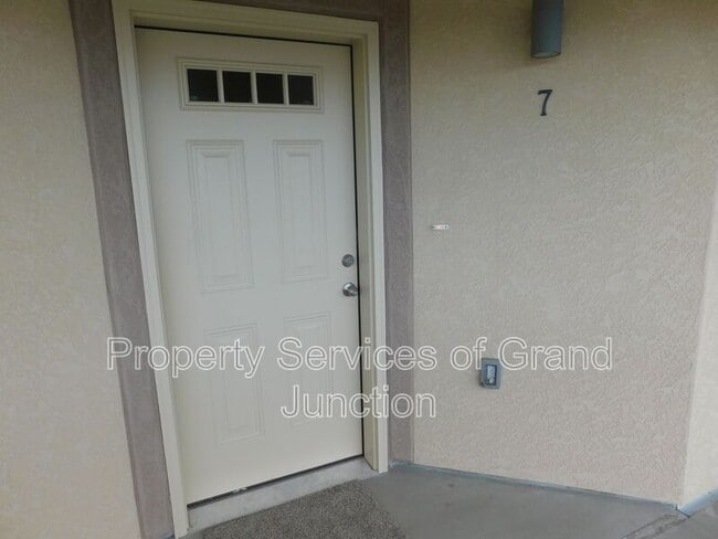 Building Photo - 668 Brookwillow Dr Unit 7 Rental