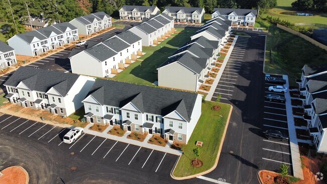 Building Photo - Ponder Place Townhomes