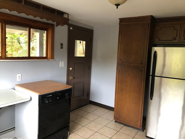 424 7th St Unit 2