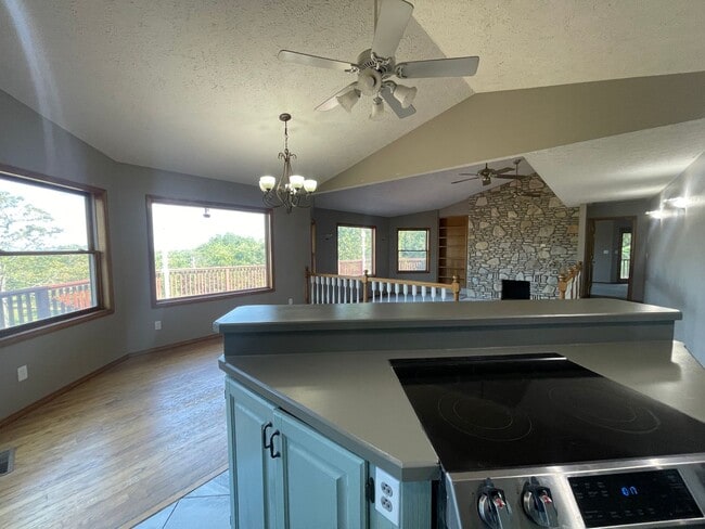 Building Photo - Beautiful 4 bedroom 4 bath 2 car garage - ... Rental