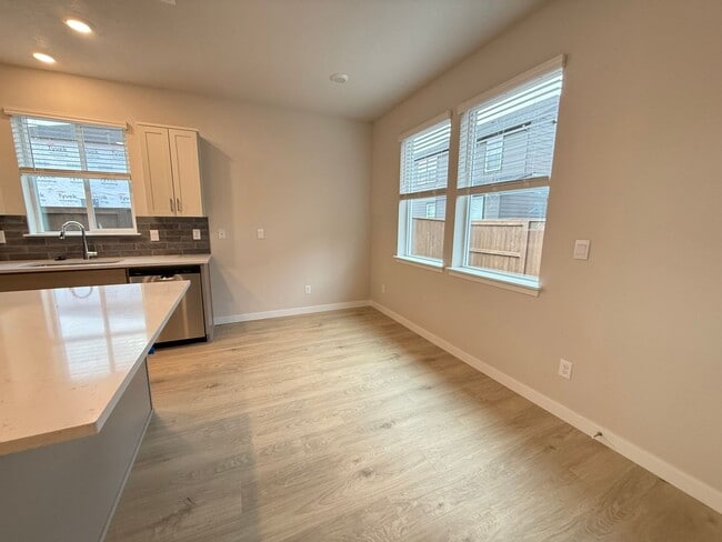 Photo - Brand New Stunning 5 Bed/3 Bath Home - Steven's Ranch