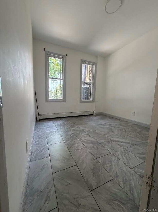 215-19 Jamaica Ave