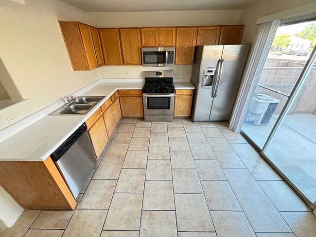 Photo - Beautiful 3Bed/3Bath Townhome w/ Garage lo...
