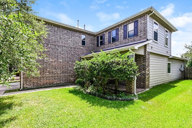 Photo - 7615 Shavano Ln