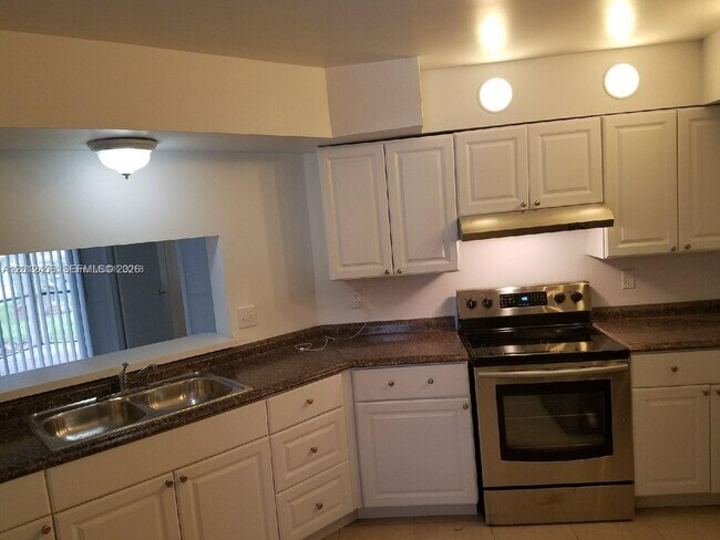 Photo - 1042 Adams Ave Unidad 1042B
