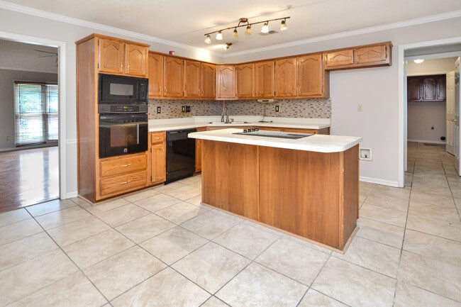 Photo - 4299 Gin Wade Cove