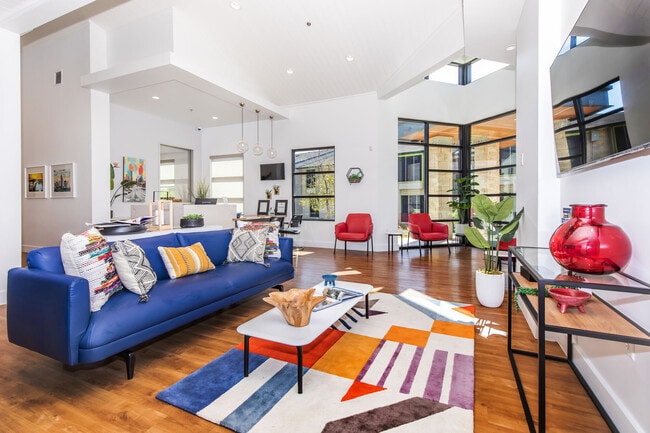 Photo - Bainbridge Apartments