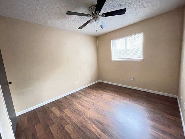 Photo - 425 W Avenue C Unidad 1