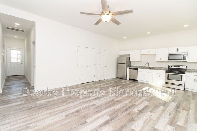 Photo - 1213 N Chamberlain Ave