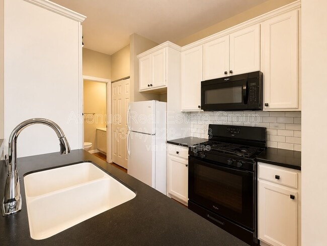 Photo - 4366 W Pine Blvd Unit B