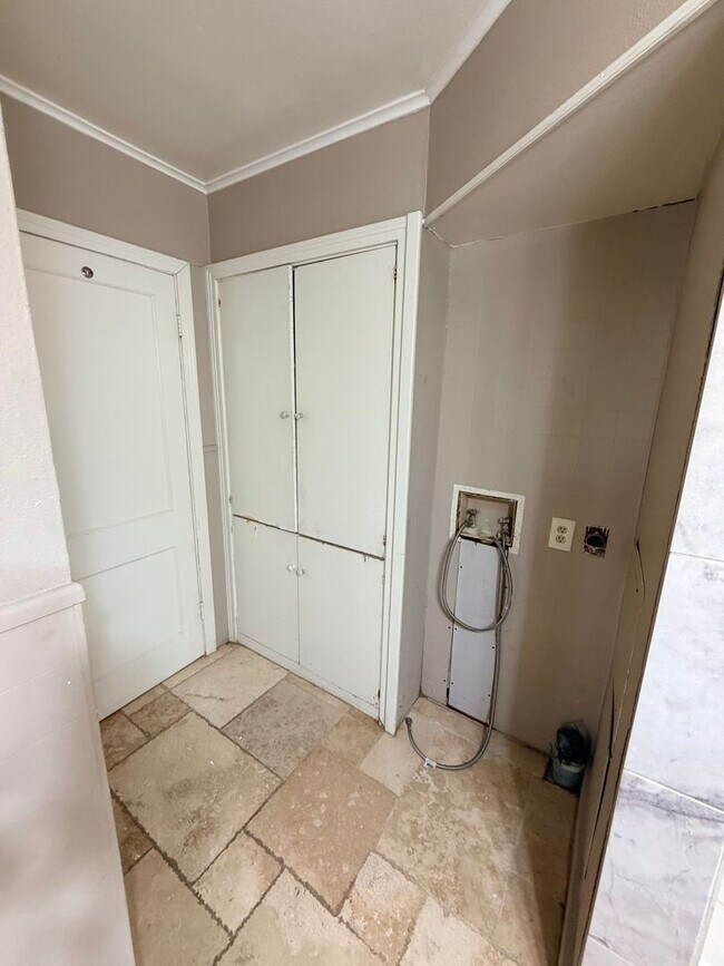 Photo - Beautiful 2 Bedroom Unit near LSUS!