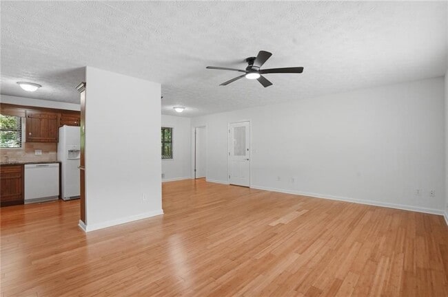 Photo - 4100 Dustin Dr NW