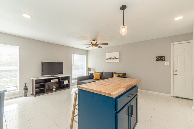 Photo - 346 Natalen Ave Unit #3