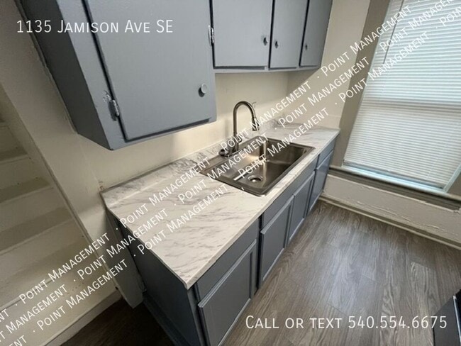 Photo - 1135 Jamison Ave SE