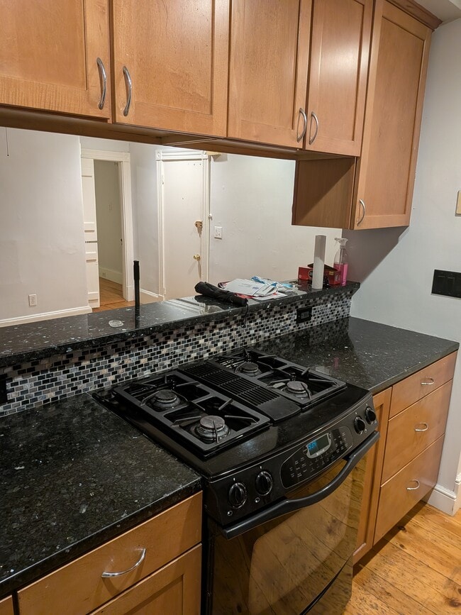 Building Photo - 184 Otis St Unit 184 Otis St. #2