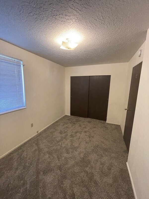 2114 Monroe Blvd Unidad 1