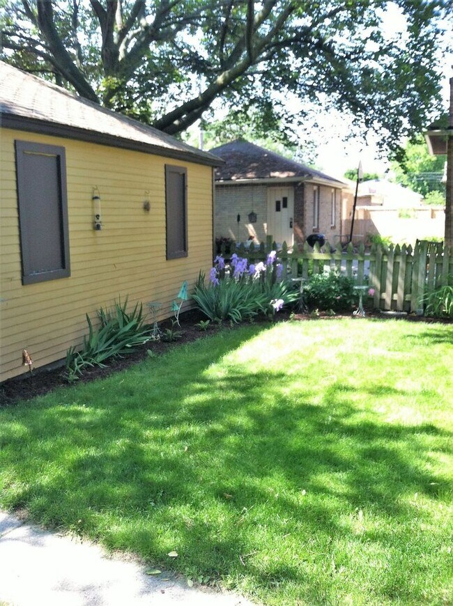 Photo - 3462-64 N Humboldt Blvd Unidad 3464 Humboldt Blvd (upper)