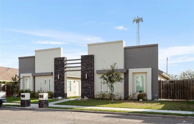 Building Photo - 4624 N Ebony St Rental
