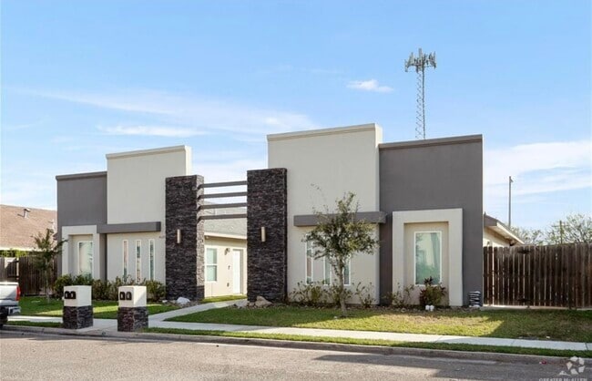 Building Photo - 4624 N Ebony St Unit A Rental