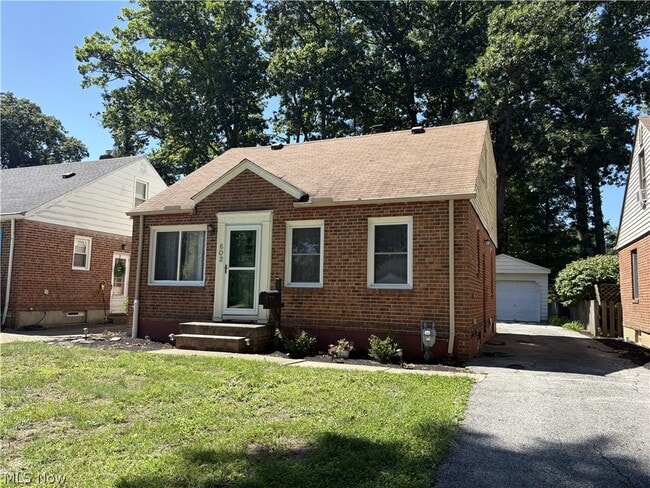 Building Photo - 602 Huntmere Dr